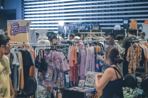 How Fast Fashion Is Revolutionizing Retail Manufacturing Worldwide