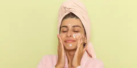 Why Is My Skin So Dry Even When I Moisturize? Ways to Stay Hydrated for a Long Time