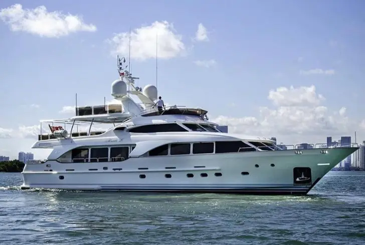 Versace Yacht impressive features and style