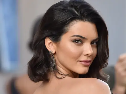 This TikTok User Was Able to Get a Table at a Fully-Booked Restaurant Using Kendall Jenner’s Name