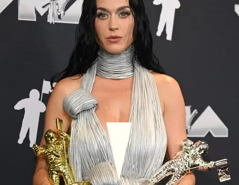 Katy Perry 2024 MTV VMAs Brings Fierce Shipwrecked Look to Red Carpet