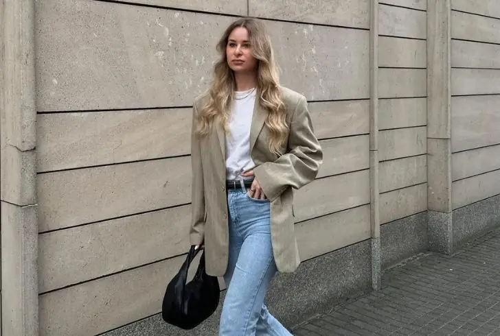 Fall fashion with oversized blazers.