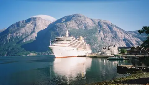 How to Save Money on Your Cruise Vacations? 6 Creative Ways