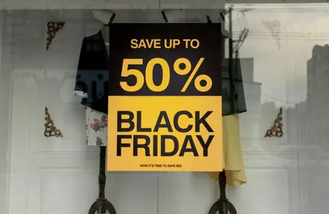 European Fashion Brands Stretch Black Friday into a Month-Long Discount Period, Study