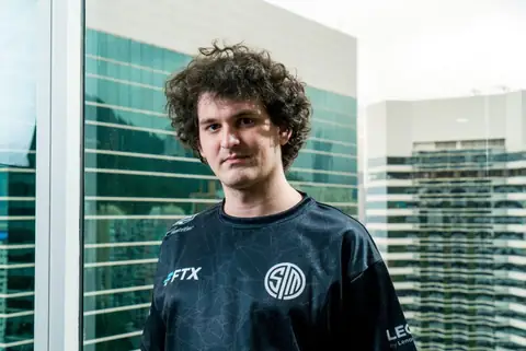 The Rise & Fall Of Crypto Star & The CEO Of FTX, Samuel Bankman-Fried
