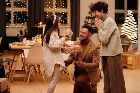 Some Wholesome Holiday Gift Ideas To Please & Take Care Of Your Loved Ones