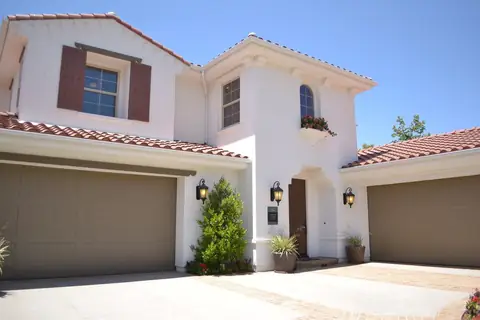 Anna Kendrick Buys a New Hollywood Hills Estate